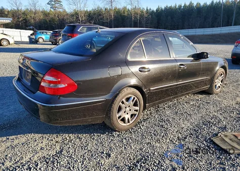 2003 Mercedes-Benz E 320 z USA, uszkodzony, nr VIN WDBUF65J33A236076